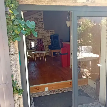 Gite,bergerie En Moyenne Montagne Lacaze