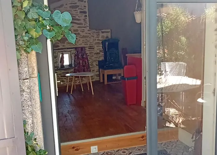 Gite,bergerie En Moyenne Montagne Lacaze