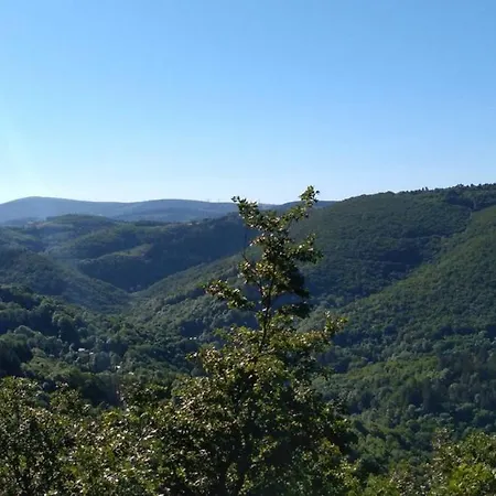 Gite,bergerie En Moyenne Montagne Lacaze